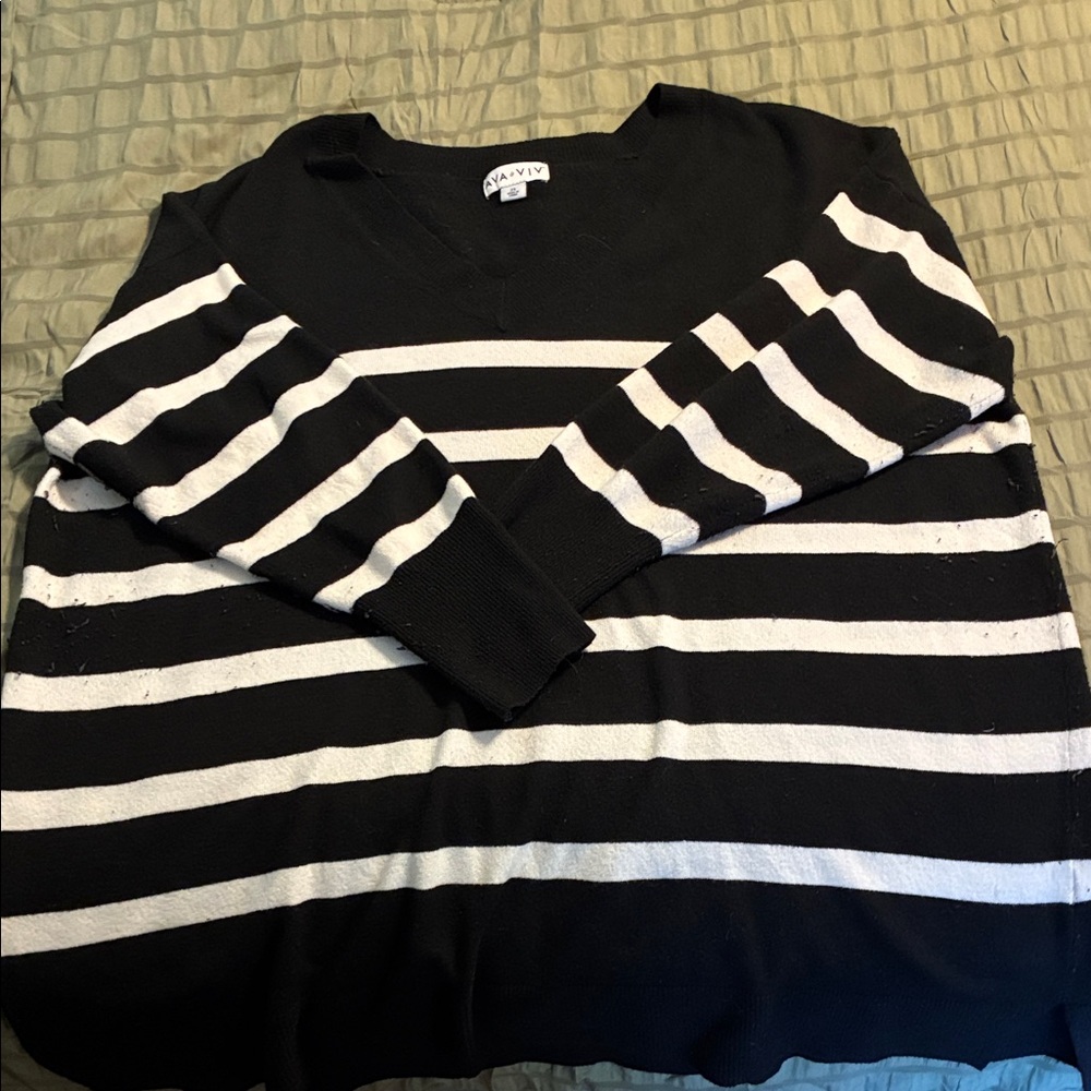 Ava & Viv Black and White Striped V-Neck Sweater